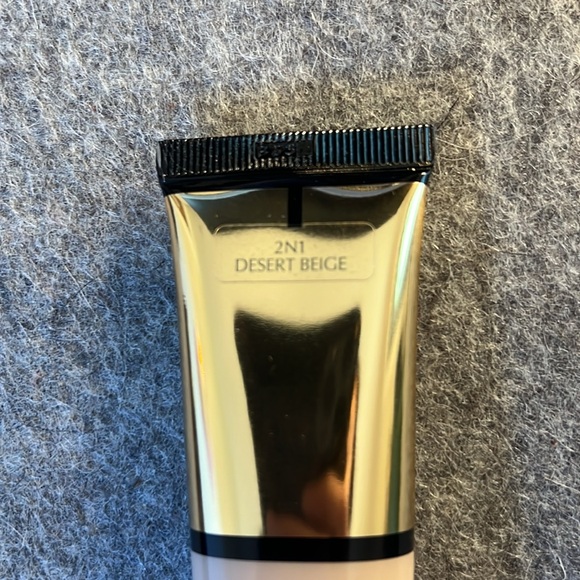 New & Unused | Estée Lauder Futurist Hydra Rescue Moisturizing Foundation SPF 45 - Picture 3 of 6